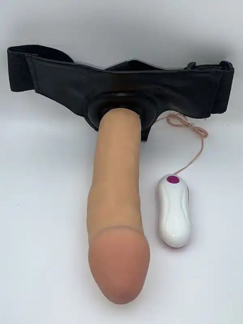 NOXXX İçi Boş Titreşimli Belden Bağlamalı Realistik Penis 21 cm Ek Resim